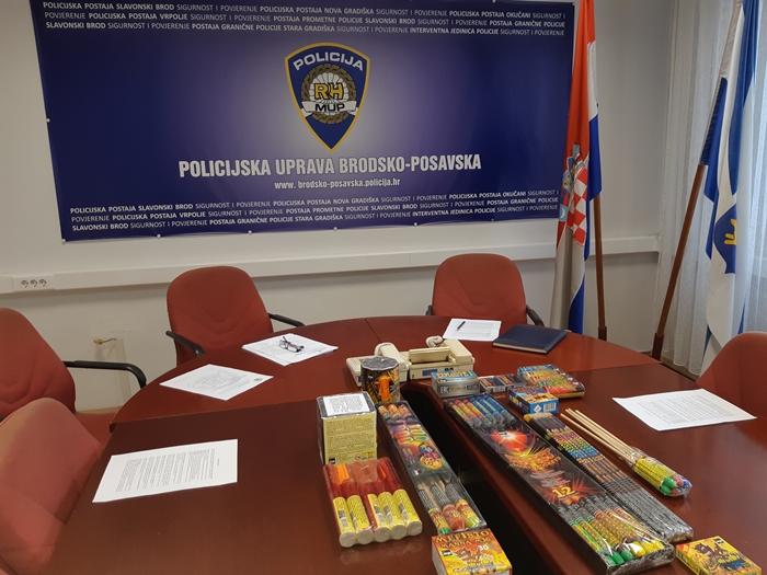 Slika /PU_BP/OAMiD.pirotehnika.2018/OA MiD.13.12.2019.jpg